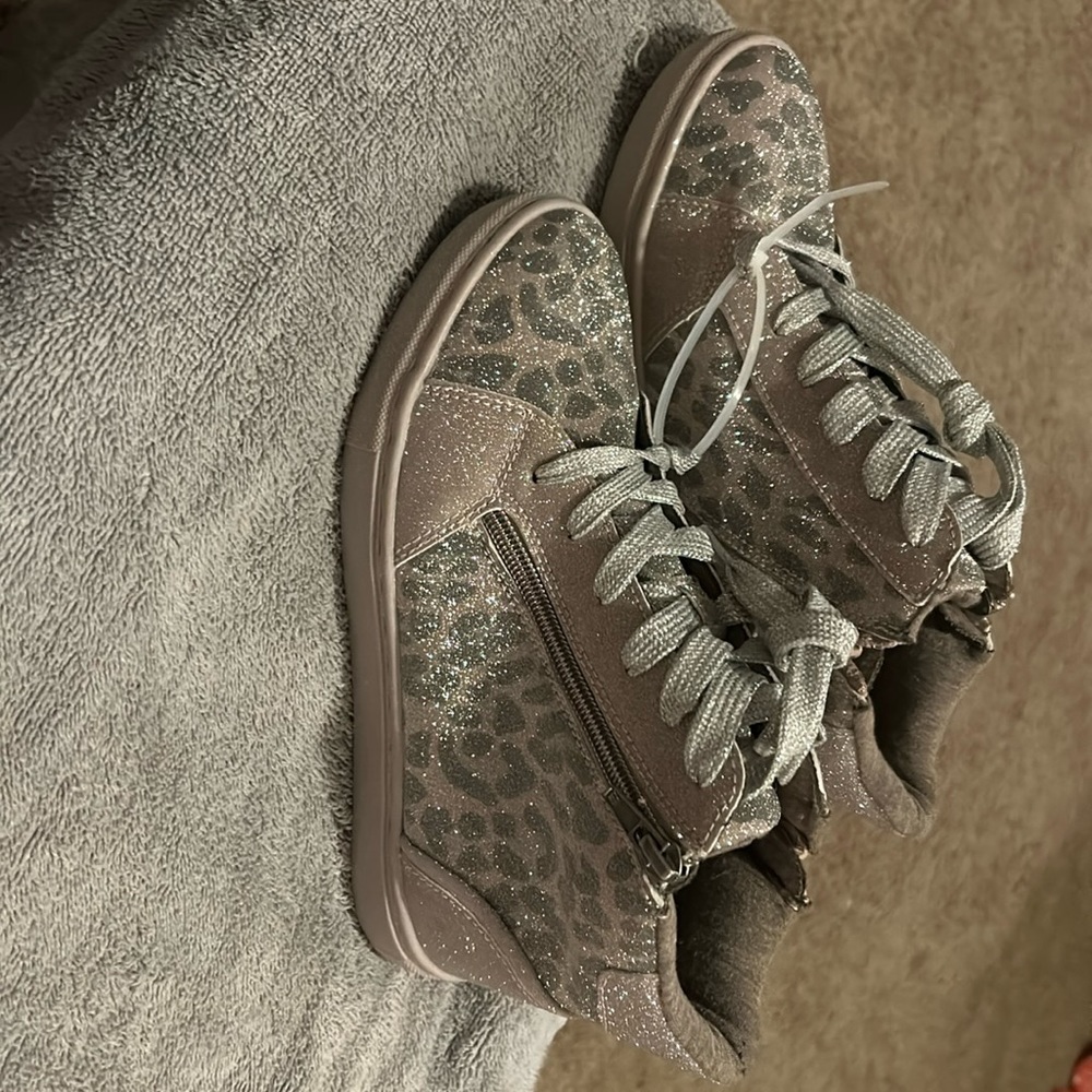 Girls Steve Madden Hightops glitter leopard